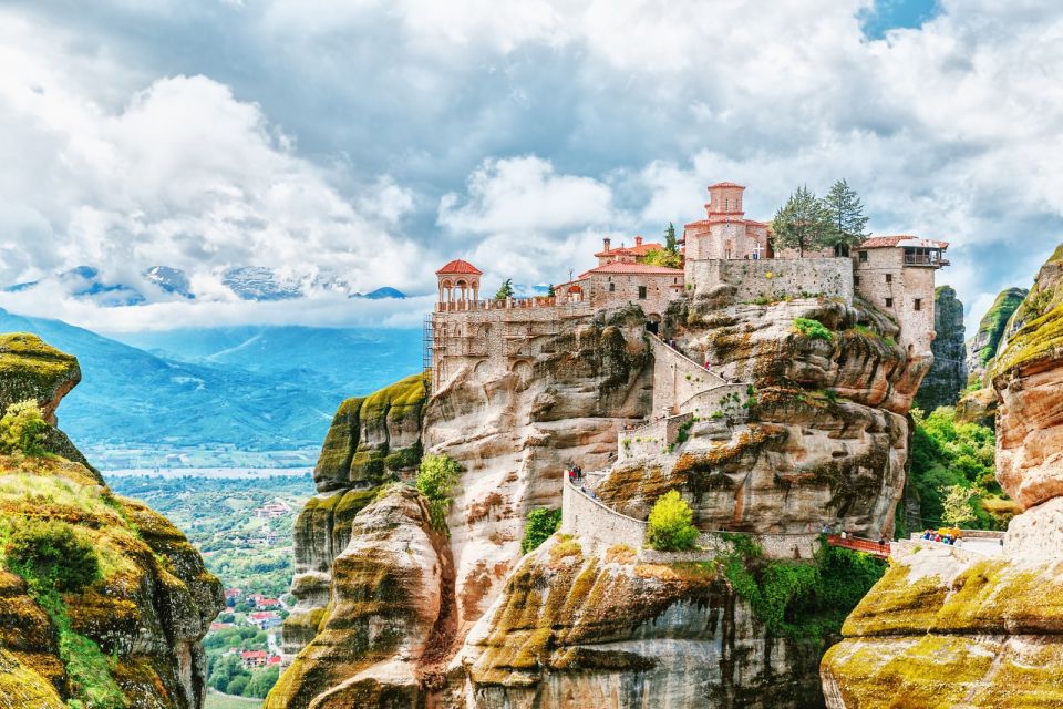 From Lefkada: Meteora and Metsovo Private Day Tour - Discovering Metsovo Village