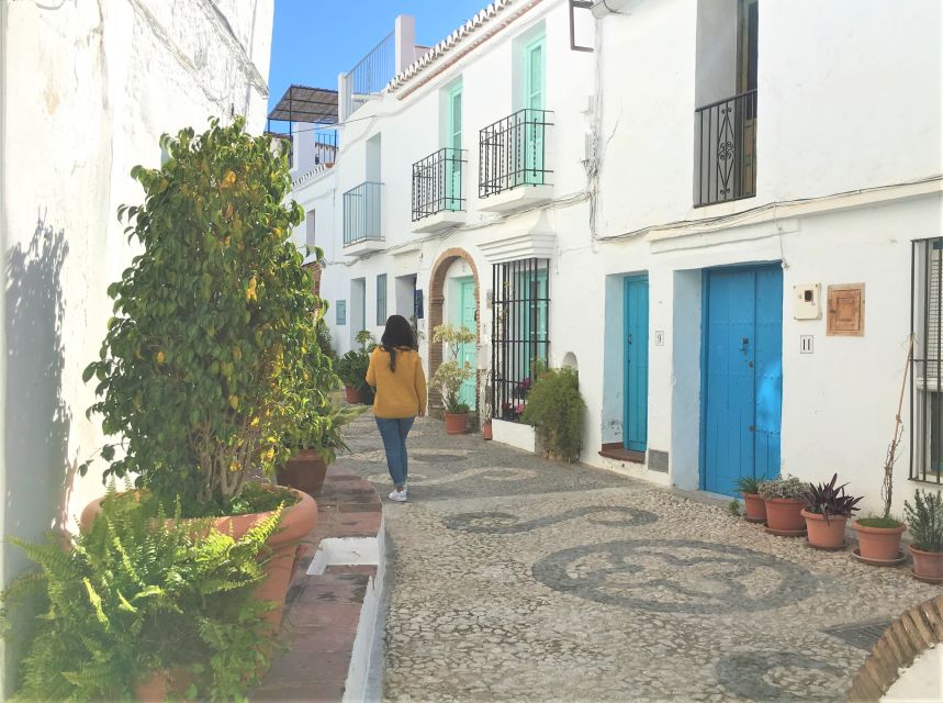 From Málaga: Frigiliana Hiking Tour With Wine & Appetizers - Small Group Experience