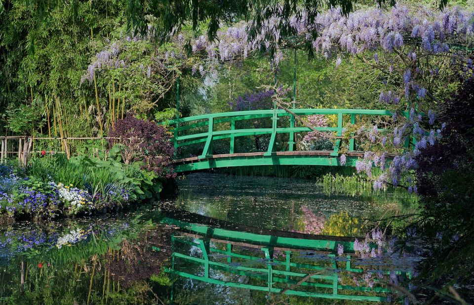 From Paris: Private Trip to Giverny, Monets House & Museum - Guided Tour Experience