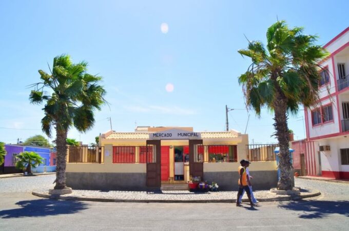 From Praia: Full-Day Sal Island Tour - Visiting Blue Eye and Salinas