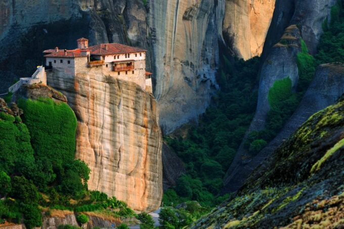 From Thessaloniki: Full Day Trip to Meteora - Free Time in Kalambaka