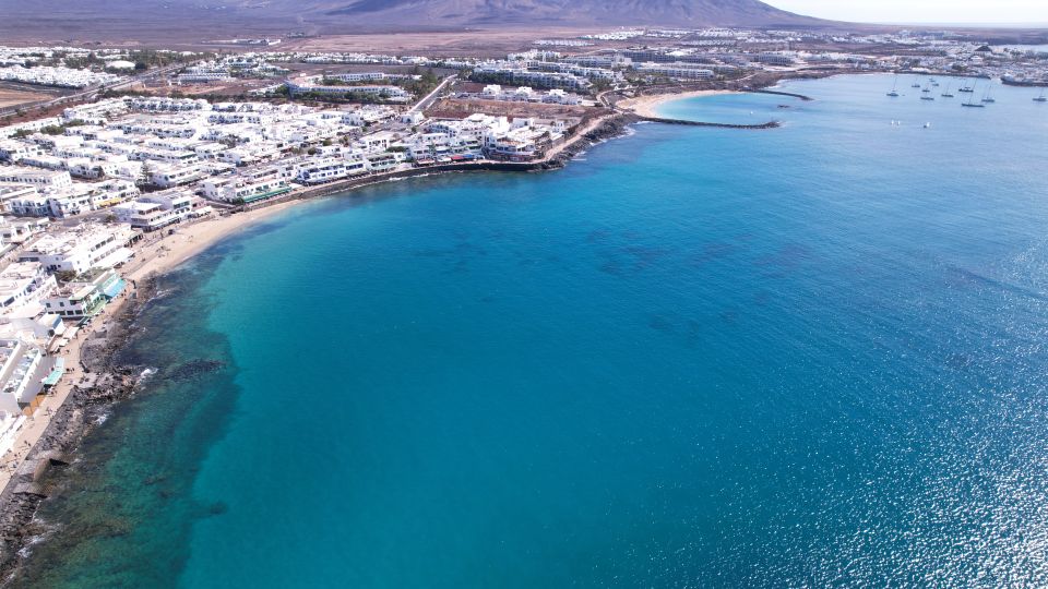 Fuerteventura to Lanzarote Ferry Crossing With Bus Service - Exploring Lanzarotes Attractions