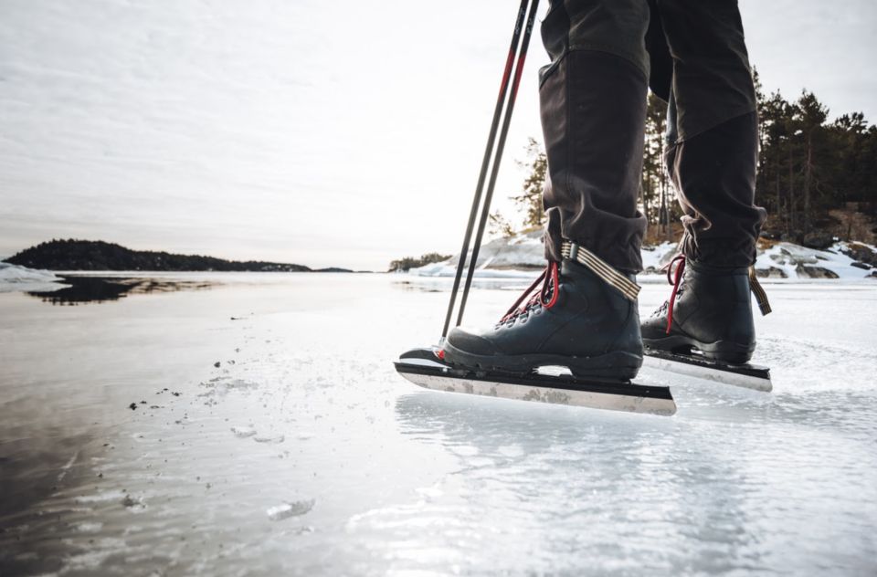 Full Day of Ice Skating in Stockholm - Recommended Gear and Attire