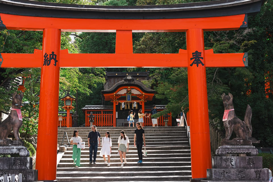 Fushimi Inari Taisha Shrine: Guided Walking Tour With Guide - What to Expect