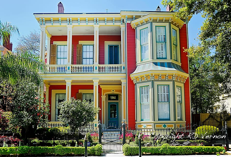 Garden District Walking Tour - Guided by a Local Expert