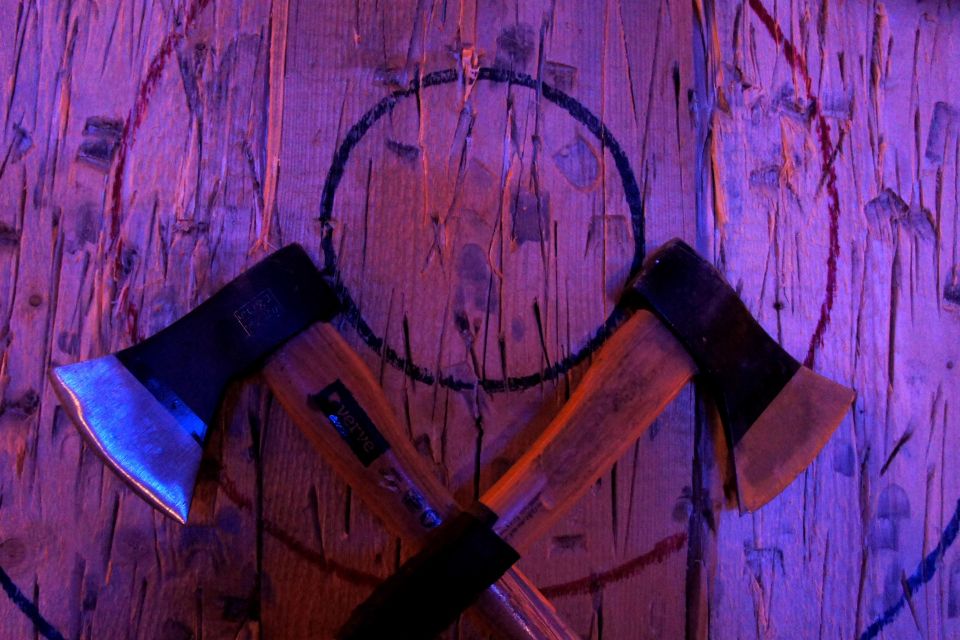 Gdańsk: Axe Throwing - Tips for First-Time Axe Throwers