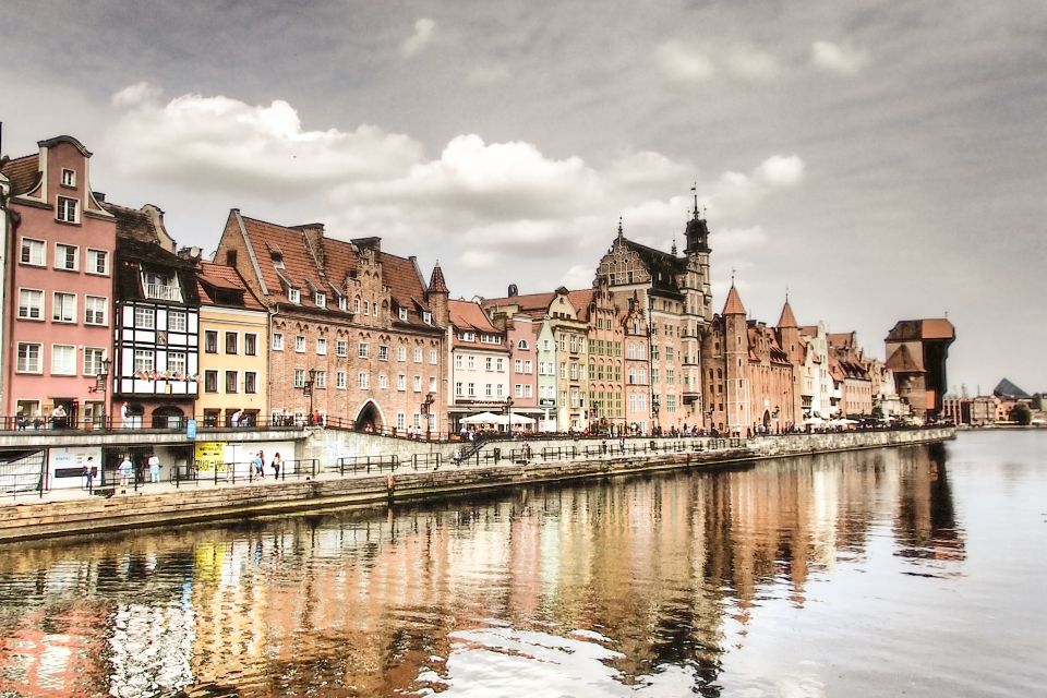 Gdansk: Private Old Town Tour - Booking and Cancellation Policies