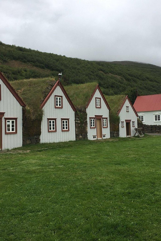 Goðafoss Waterfall & Laufás Museum From Akureyri - Travel Tips