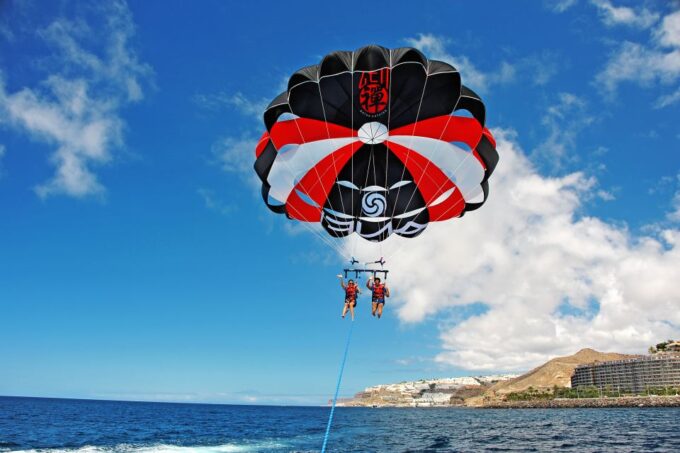 Gran Canaria: 1 to 3 Person Parasail Over Anfi Beach - Professional Photography Option