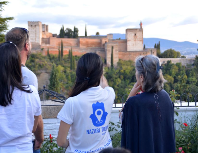 Granada: Private Tour of Albaicín, Sacromonte, and Viewpoints - Stunning Views of the Alhambra