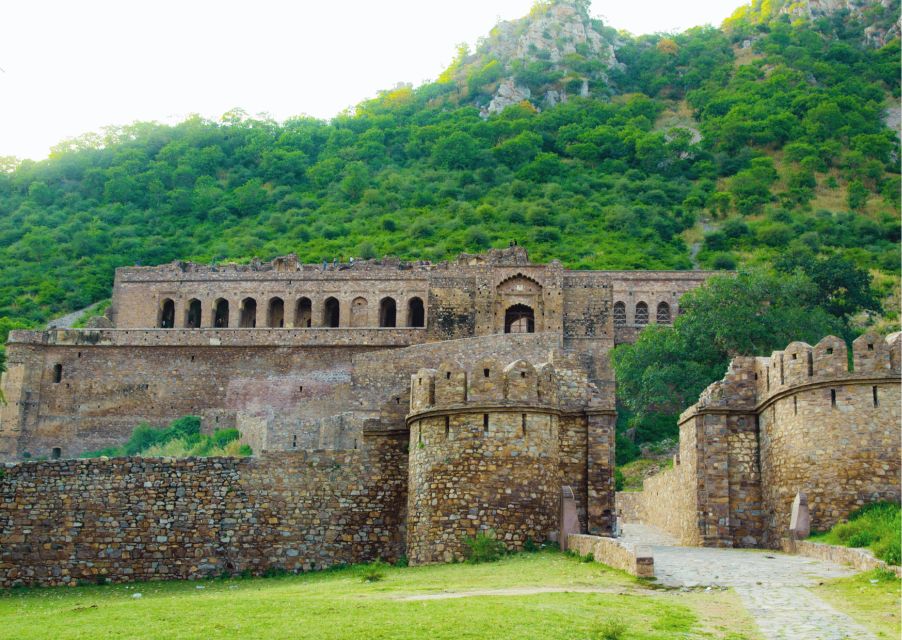 Guided Day Trip to Abhaneri & Haunted Bhangarh From Jaipur - Transportation Information