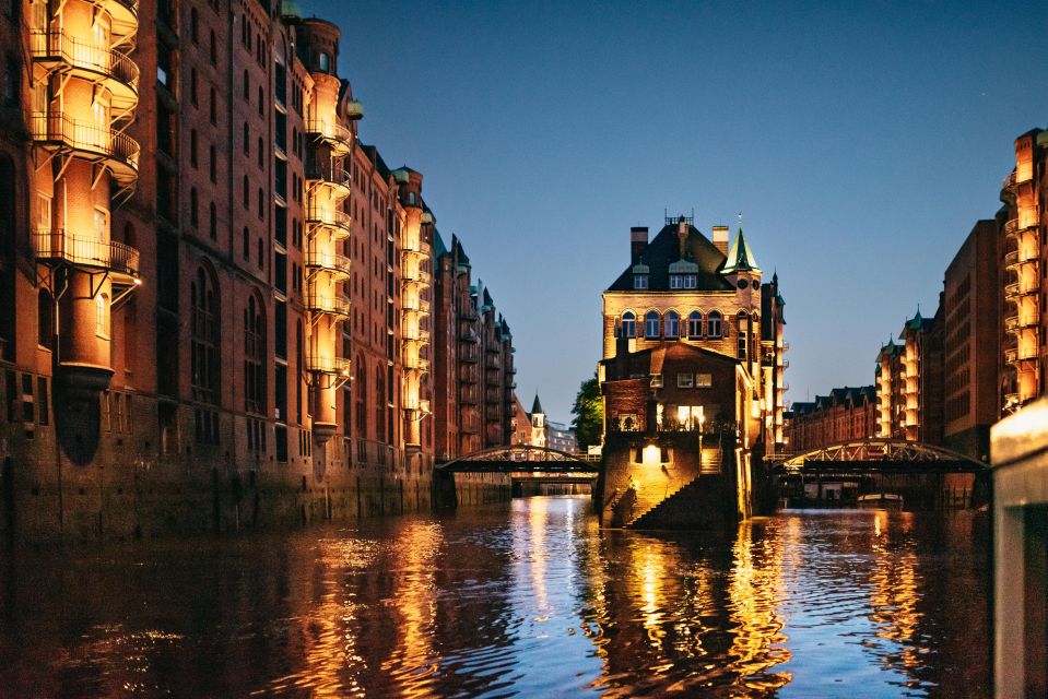 Hamburg: 1.5-Hour Grand Harbor Evening Lights Cruise - Tips for First-Time Cruisers