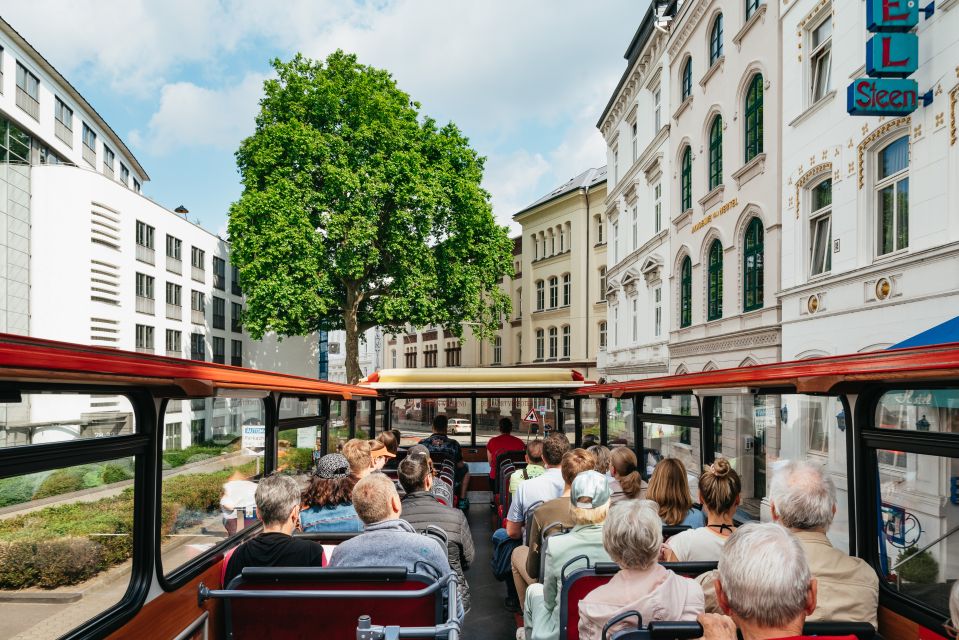 Hamburg: Line A Hop-On Hop-Off Sightseeing Tour - Bus Amenities