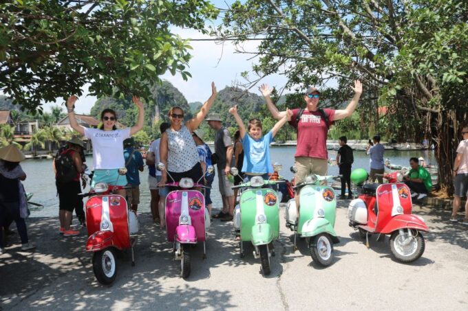 Hanoi 4.5-Hour Vespa Tour City Tour - Booking and Cancellation Policy