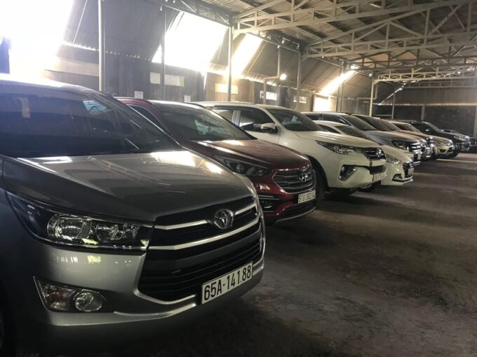 Hanoi Airport: Private Car Transfer to or From Halong Bay - Hanoi Airport to Halong Bay
