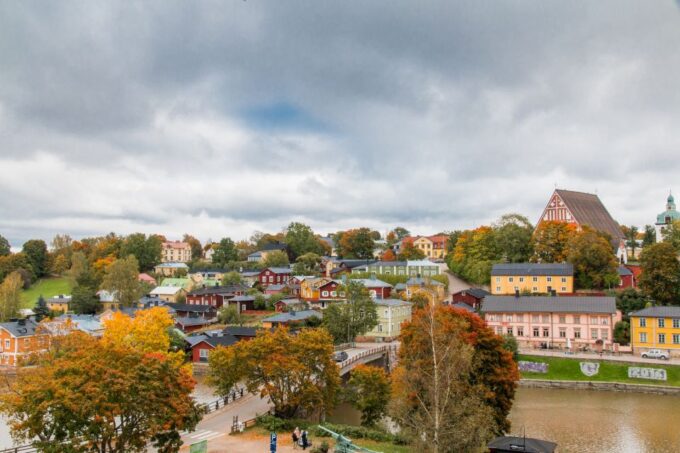 Helsinki: Helsinki & Porvoo Private City Tour by Luxury Car - Tips for Travelers