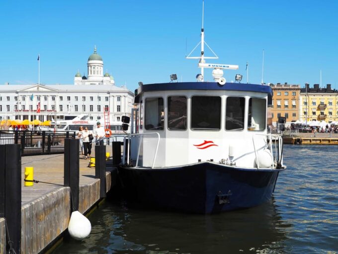 Helsinki: Suomenlinna and Lonna Hop-on Hop-off Cruise - Exploring Suomenlinna and Lonna