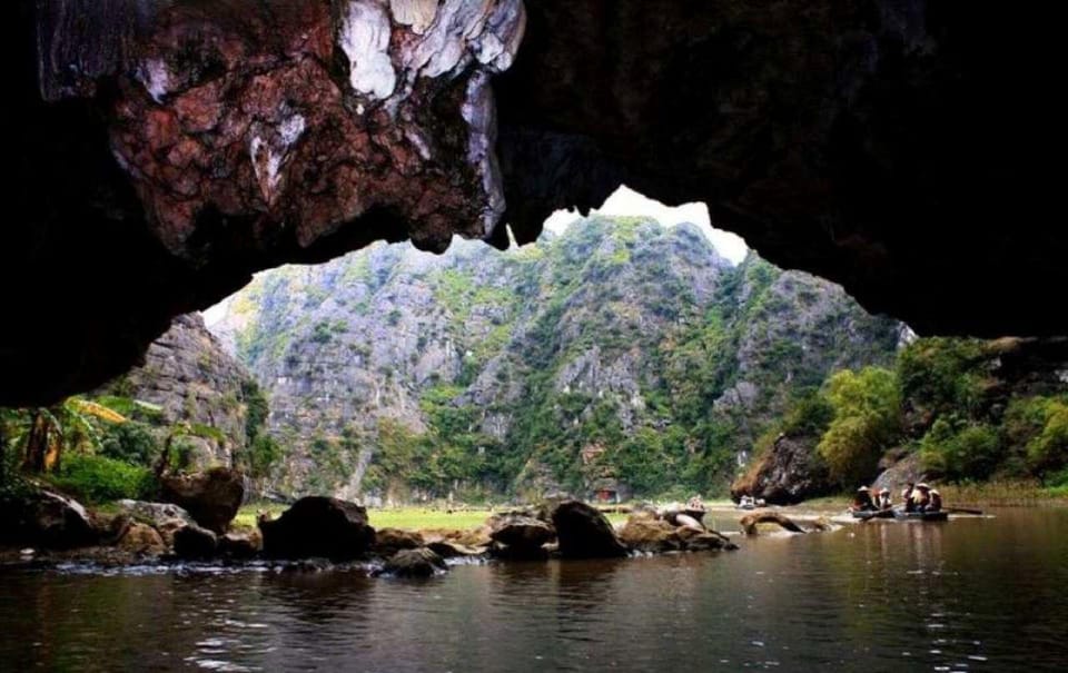 Hoa Lu, Trang an and Mua Cave Day Tour From Hanoi - Frequently Asked Questions