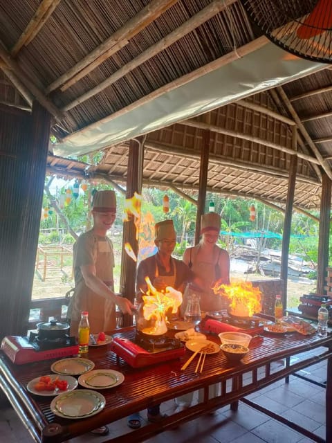 Hoi An: Coconut River Boat Eco - Cooking Class - Market Tour - Pickup and Language