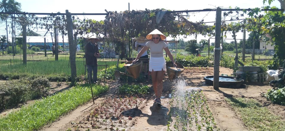 Hoi An: Farming and Fishing Tour With Basket Boat Ride - Rice Paddy Farming