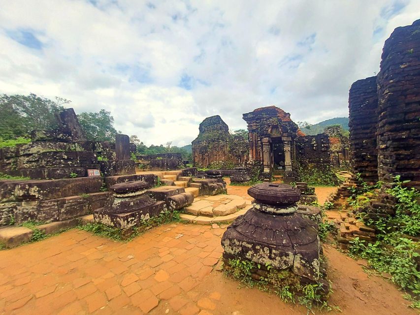 Hoi An: My Son Sanctuary, Marble Mountain, Lady Buddha - Visiting Lady Buddha