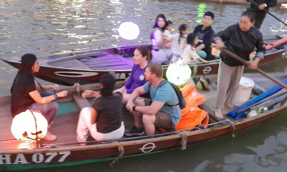 Hoi an Night Market With Walking Tour - Sampan Boat Ride - Tips for Visiting Hoi An