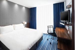 Holiday Inn Express Amsterdam - South, an IHG Hotel - Frequently Asked Questions