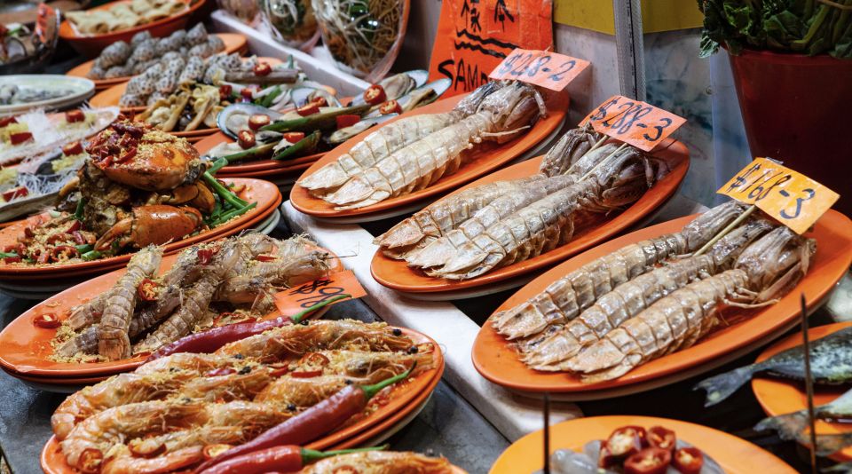 Hong Kong Street Food Feasting - Sampling the Flavors