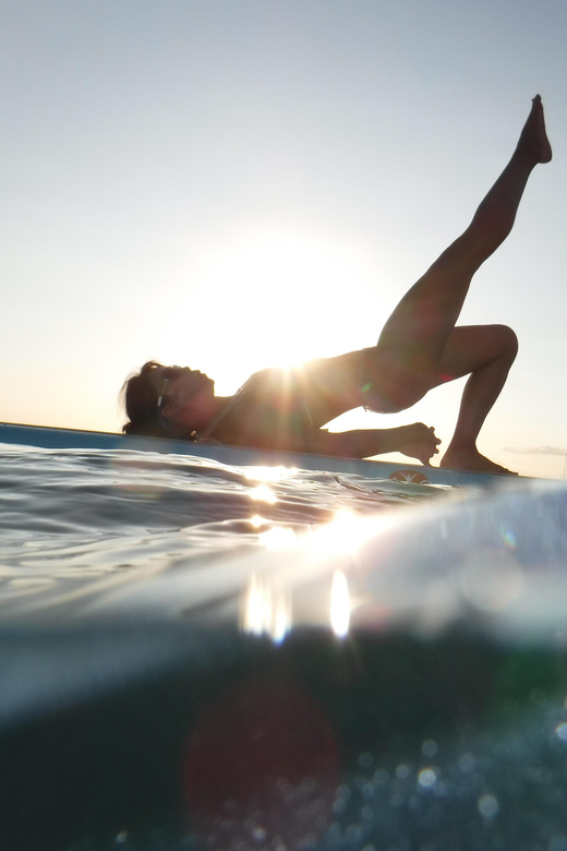 Honolulu: SUP (Standup Paddleboard) Yoga Class - Age and Health Restrictions