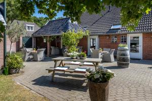 Hotel B&B Hoeve De Vredenhof - Frequently Asked Questions