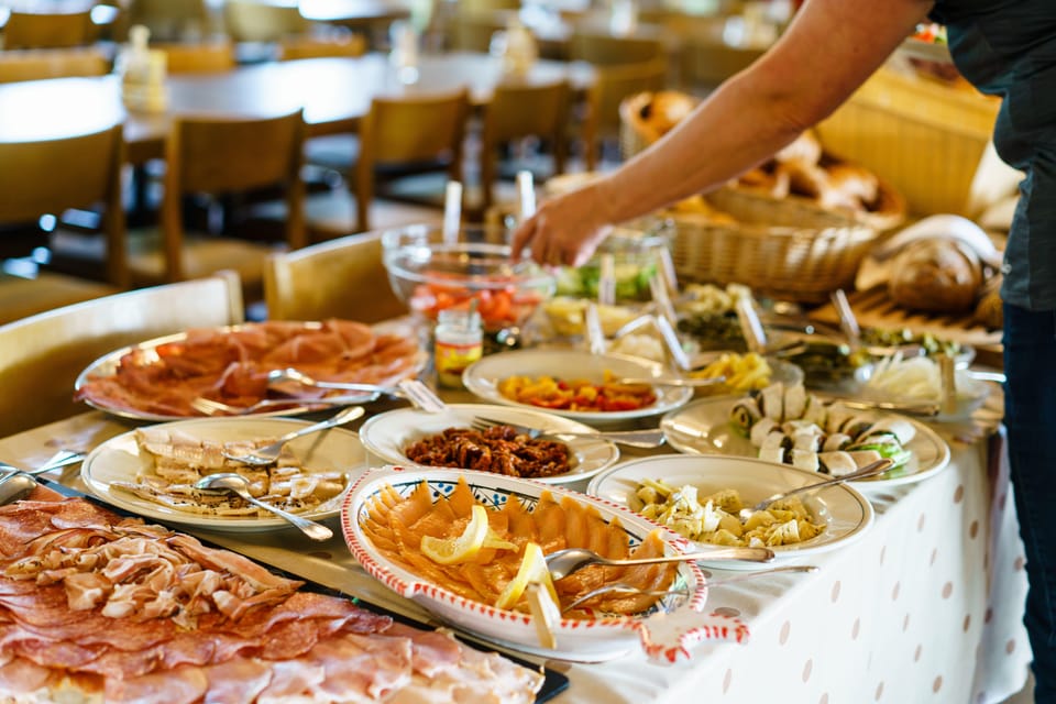 Hulftegg Millruti: Sunday Brunch / Breakfast Buffet - Accessibility Features