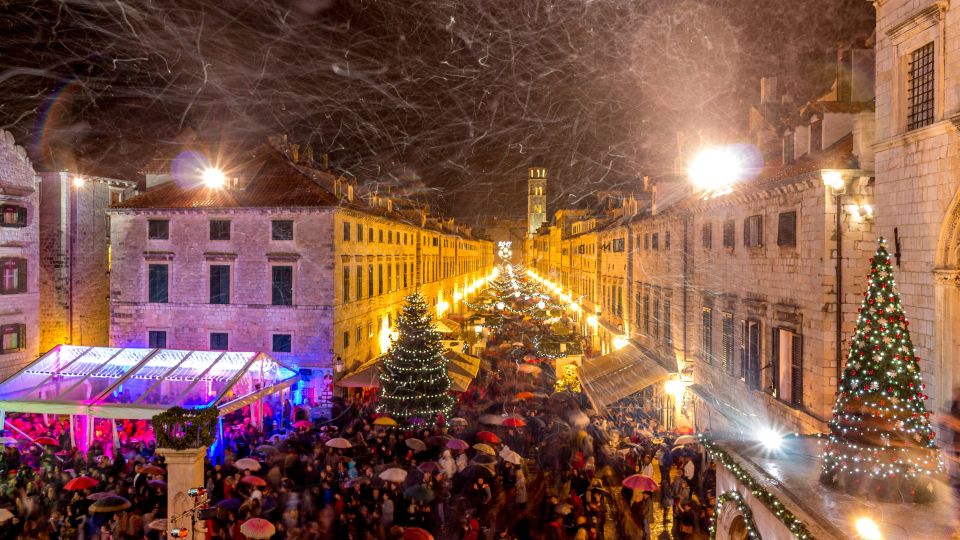 Inspiring Christmas in Dubrovnik - Walking Tour - Festive Atmosphere