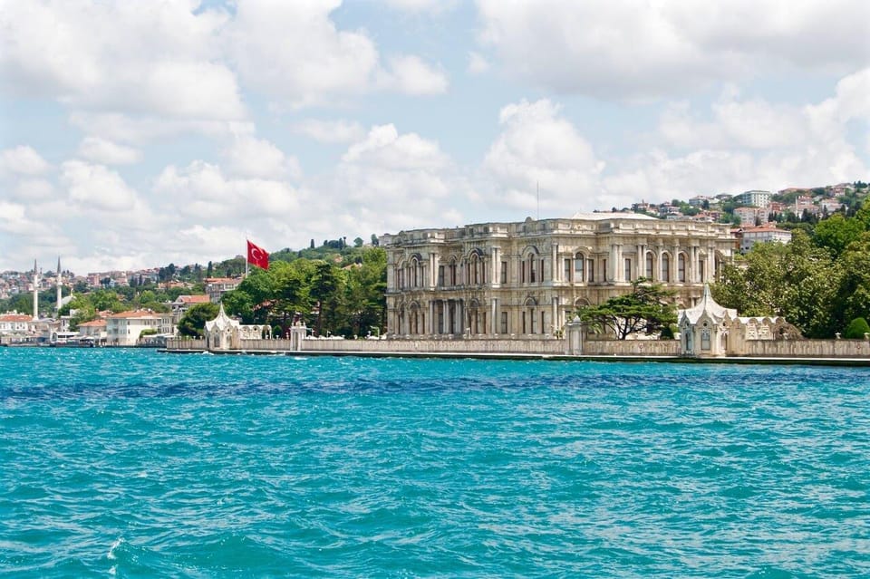 Istanbul: Bosphorus Cruise and Bus Tour With Bazaar Visit - What to Bring