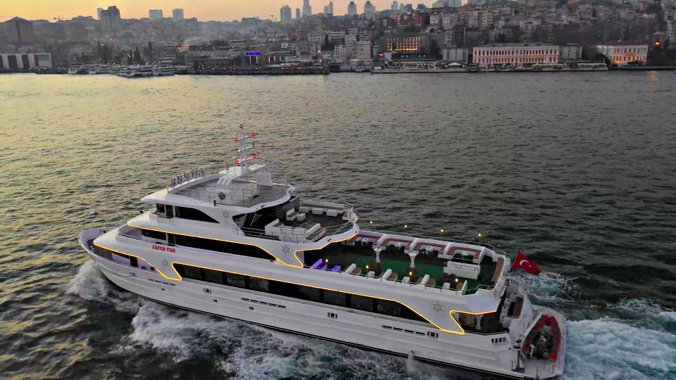 Istanbul: Bosphorus Dinner Cruise & Show With Private Table - Customer Reviews