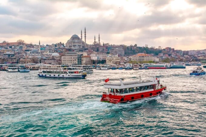 Istanbul: Bosphorus Guided Sightseeing Cruise - Language Options Available