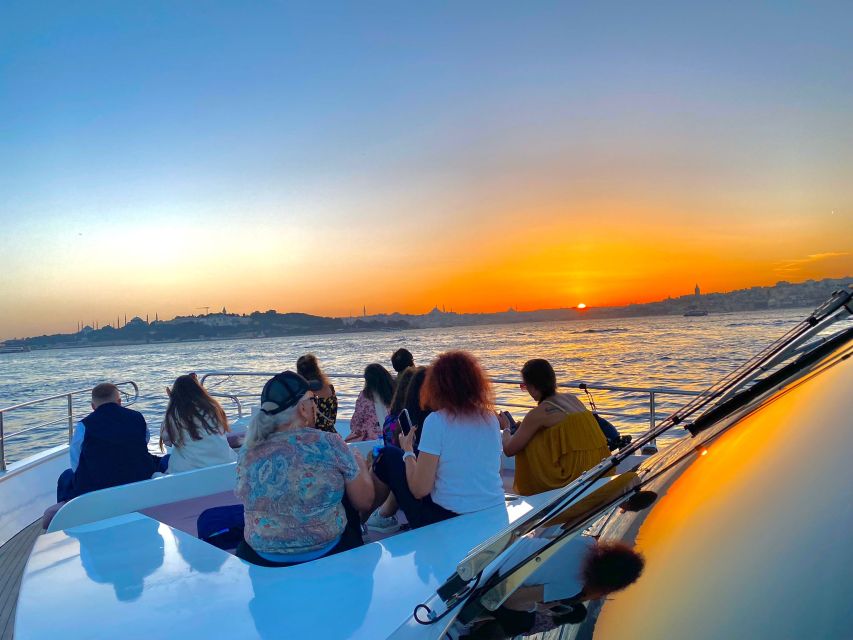 Istanbul: Bosphorus Sunset Cruise With Dinner - Customer Testimonials