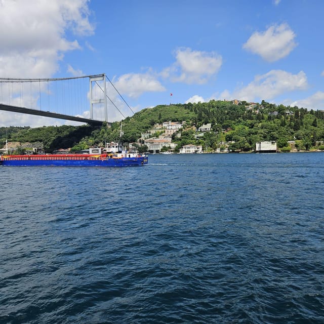 Istanbul: Cruise and Dine 2.5-Hour Bosphorus Lunch Tour - Booking Process