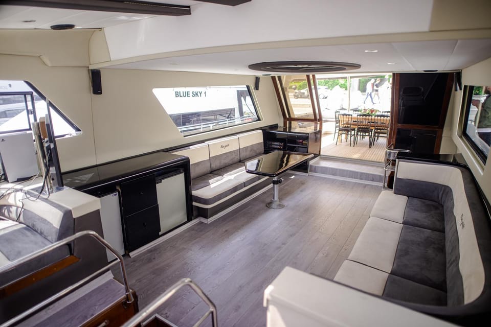 Istanbul Private Luxury Yacht on Bosphorus 24 Meter (79 Feet) - Customer Reviews and Testimonials