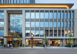 Jasper Hotel - Transportation and Accessibility