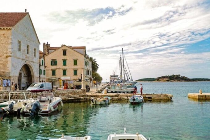 Jewels of Hvar – Guided Walking Tour - Exploring Hvars Attractions
