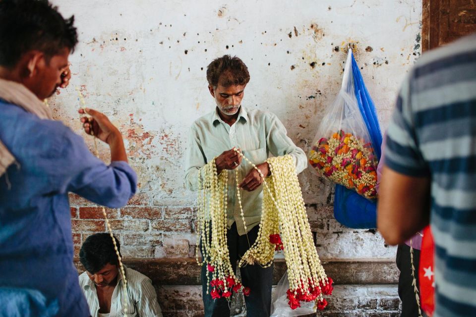 Kashi @ Varanasi Single Walking Tour. Daily Tour - Local Cuisine Tasting