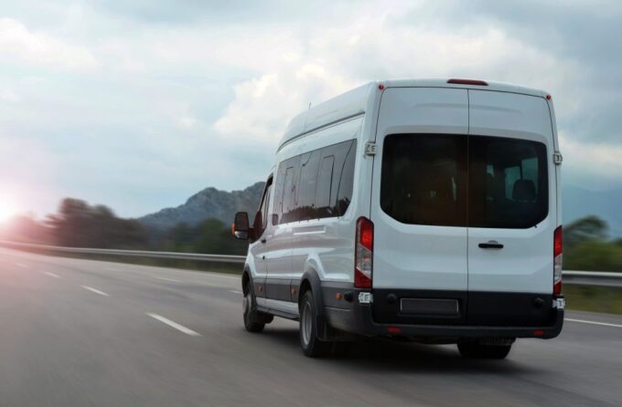 Katowice: One-Way Airport Transfer - Flight Monitoring