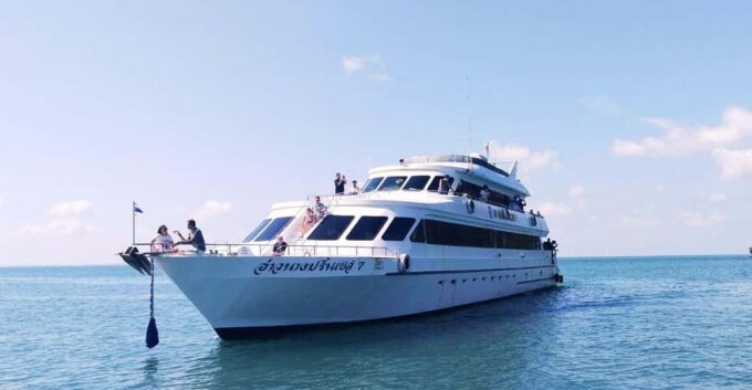 Ko Phi Phi: Ferry From Ko Phi Phi to Aonang Krabi - Language and Communication