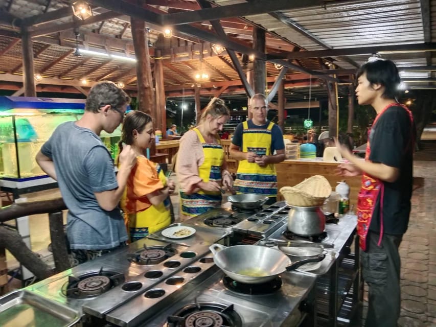 Krabi : Authentic Thai Cooking Class With Market Tour - Authentic Thai Cooking Techniques