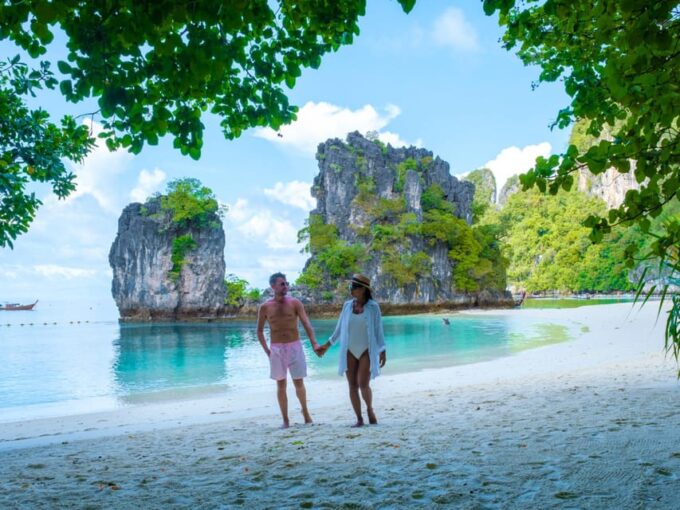 Krabi: Private Long-Tail Boat Tour to Hong Islands - Daeng Island