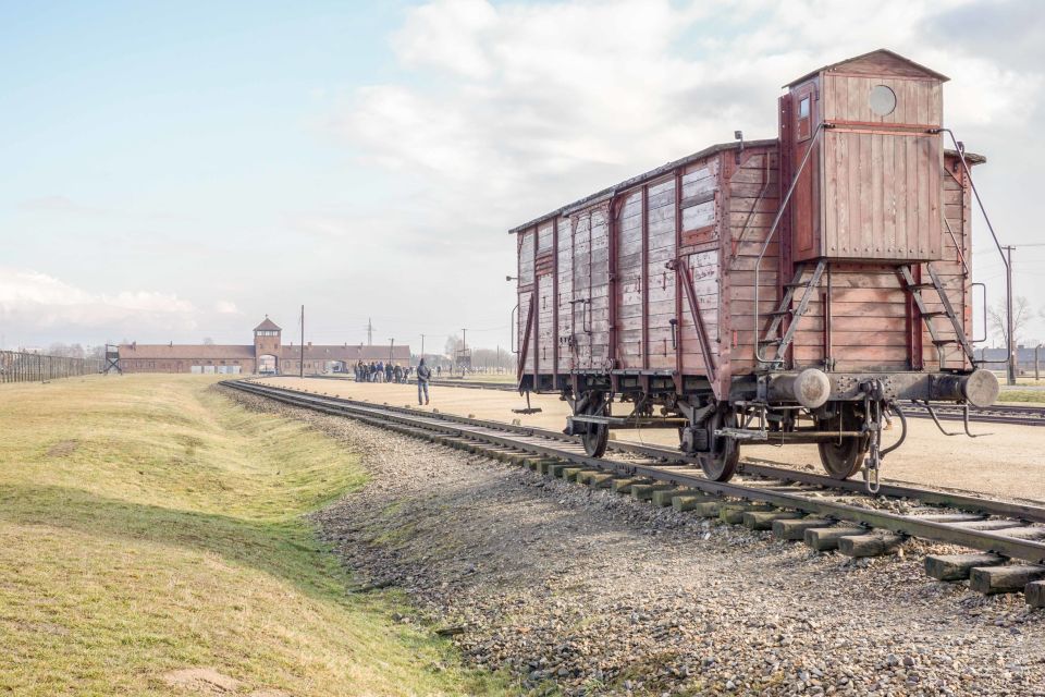 Krakow: Auschwitz Birkenau Museum Guided Tour With Pickup - Customer Ratings and Reviews