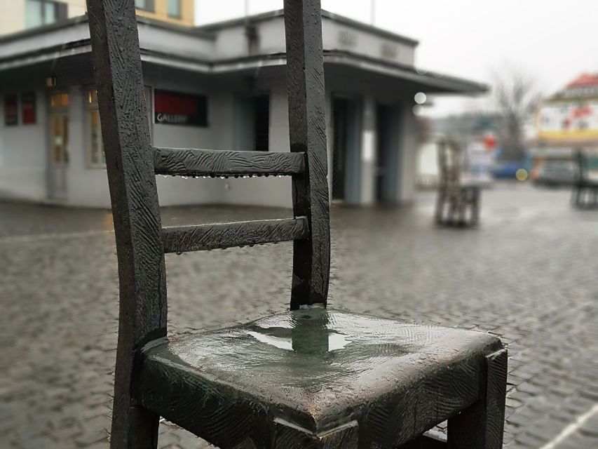 Krakow: Jewish Quarter and Former Ghetto Tour by Golf Cart - Meeting Point Details