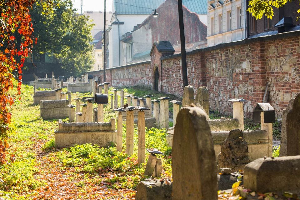 Kraków: Jewish Quarter, Auschwitz, And Salt Mine 3-Day Tour - Meeting Point Details