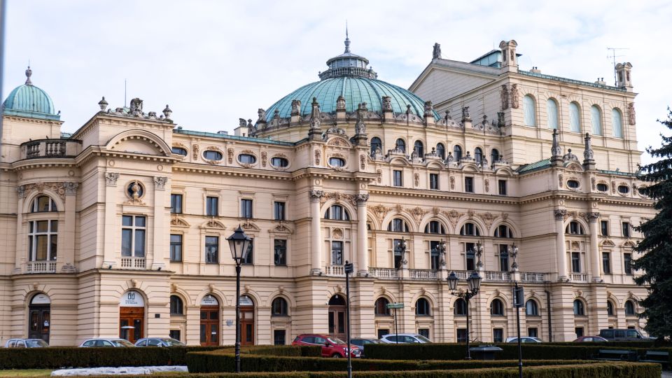 Krakow: Private Architecture Tour With a Local Expert - Language Options