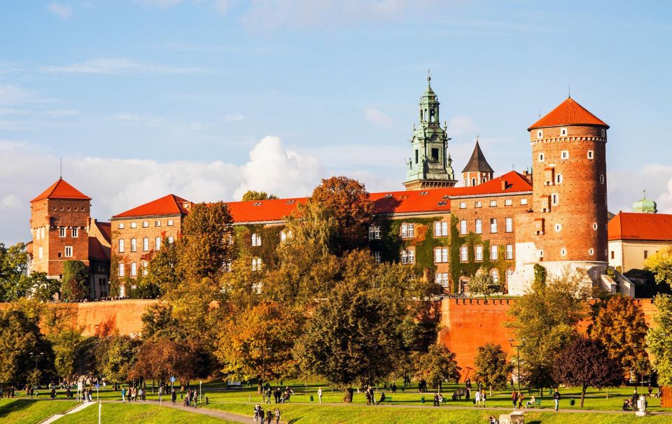 Krakow: Private Exclusive History Tour With a Local Expert - Booking and Cancellation Policy